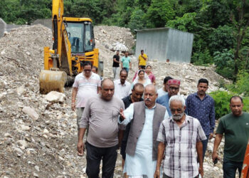 मौत के मुहाने पर रायपुर का केसरवाला गांव