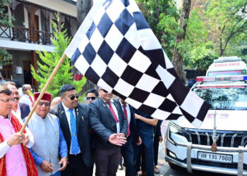 सीएम ने हिमालयी चिकित्सा सेवा का फ्लैग ऑफ किया