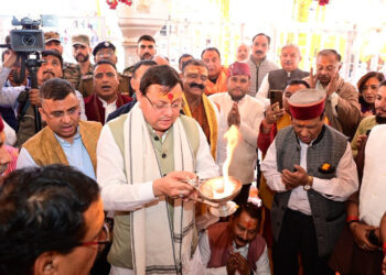 गंगोत्री और यमुनोत्री धाम के कपाट श्रद्धालुओं के लिए खुले