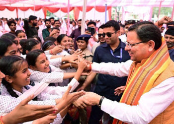 शिक्षा और संस्कार व्यक्ति को समाज के योग्य बनाते हैं : धामी