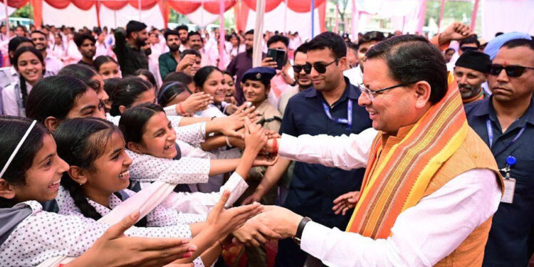 शिक्षा और संस्कार व्यक्ति को समाज के योग्य बनाते हैं : धामी