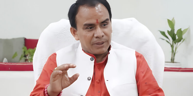 स्वास्थ्य विभाग को मिले 45 विशेषज्ञ चिकित्सकः डॉ. धन सिंह