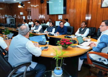 बजट खर्च की नियमित मॉनिटरिंग के लिए डिजिटल सिस्टम लागू किया जाए