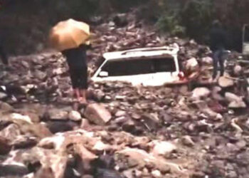 बारिश व ओलावृष्टि ने पहाड़ी क्षेत्रों में जमकर मचाई तबाही