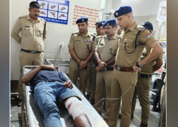 मुठभेड़ के बाद दो पेट्रोल पंपों में डकैती डालने वाले पांच बदमाश गिरफ्तार
