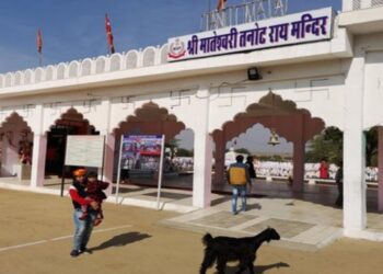 1965 में इस मंदिर में PAK ने गिराए थे हजारों बम, नहीं आई एक भी खरोंच!