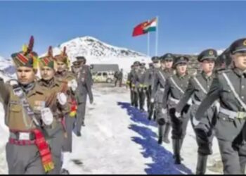 चीन की सीमा पर तैनात जवान क्यों नहीं रख सकते हैं हथियार?