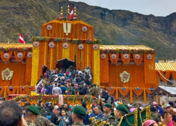 विश्वप्रसिद्ध बदरीनाथ धाम के कपाट खुले