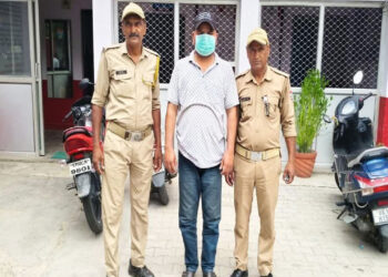 नकली आयुर्वेदिक दवा फैक्ट्री का भंडाफोड़