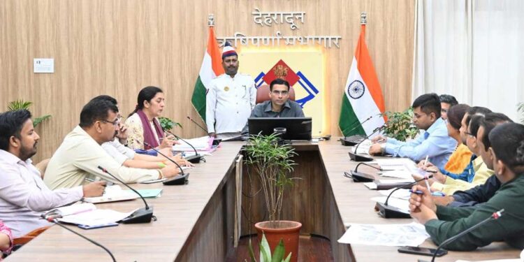 जिले को हर हाल में करना है बाल भिक्षावृत्ति मुक्त : डीएम