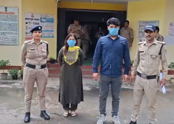 कलयुगी मां ने ही कराया अपनी नाबालिग बेटी का यौनशोषण, प्रेमी सहित गिरफ्तार