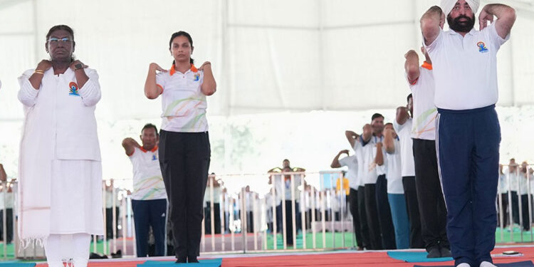 उत्तराखंड भारत के योग, चेतना और विरासत का केंद्रः राष्ट्रपति