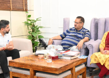 स्वयं सहायता समूहों की महिलाओं को अधिक से अधिक प्रशिक्षण दिया जाए : गणेश जोशी