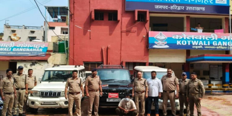 जेल से छूटने के बाद हिस्ट्रीशीटर फरार, भाई हिरासत में