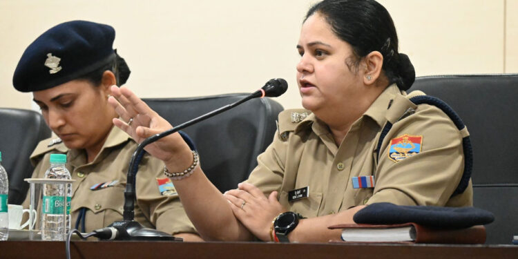 महिला पुलिस अधिकारियों व कर्मियों को दी यौन उत्पीड़न अधिनियम 2013 की जानकारी