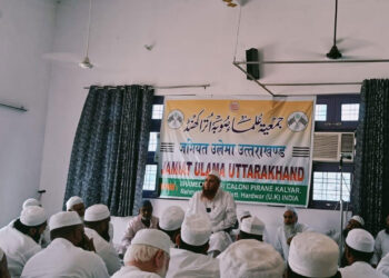 दुनिया इस्लाम के चिराग को बुझाना चाहती है : जमीअत