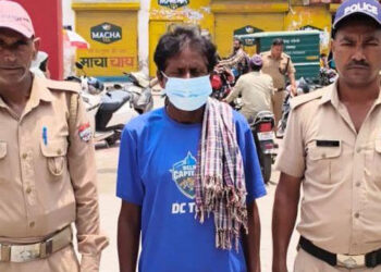 नाबालिग बालिका के अपहरण मामले में पिता गिरफ्तार, बेटा फरार