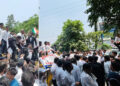 ऑनलाइन रजिस्ट्री व्यवस्था के खिलाफ वकीलों का फूटा गुस्सा, किया सचिवालय पर प्रदर्शन