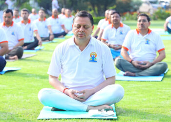 हमारी सनातन संस्कृति का मूल स्तंभ योग है : सीएम धामी