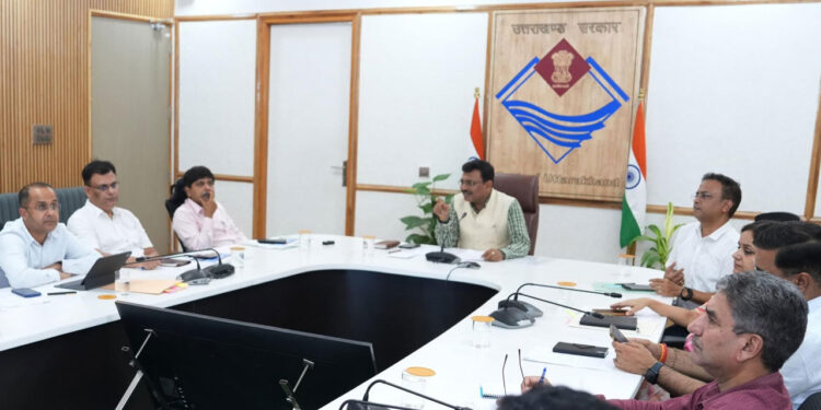 प्रत्येक कर्मचारी का सर्विस बुक डाटा किया जाए अपडेट : बर्द्धन