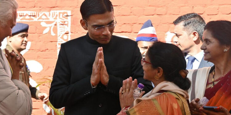 माता-पिता को घर से निकालने वाले पर चला न्याय का हथौड़ा