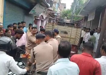 बोरे में लपेटा हुआ मिला युवक का शव, मचा हड़कंप