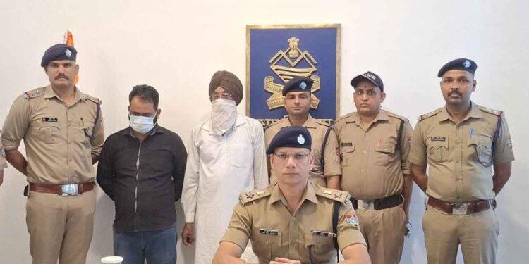 चुनाव से पहले संगठित षड्यंत्र का पर्दाफाश, दो गिरफ्तार एक फरार