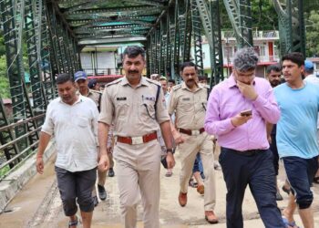 चेपडों गांव में तैयार किया गया हेलीपैड, चार घायलों किया गया एयरलिफ्ट