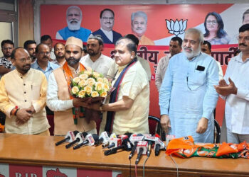 दीपक बिजल्वाण ने थामा भाजपा का दामन