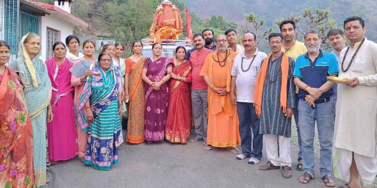 भारत में परिवार और नातेदारी : बदलता परिदृश्य