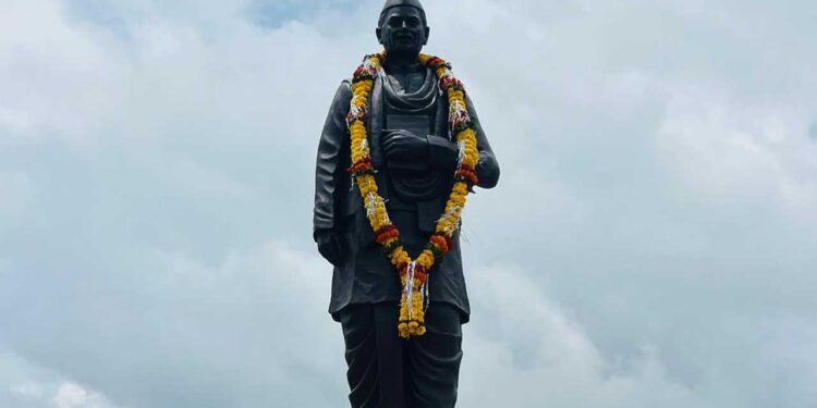 माखनलालजी का समाचारपत्र ‘कर्मवीर’ बना अनूठा शिलालेख