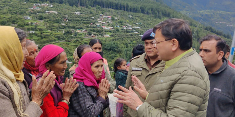 मुख्यमंत्री ने धराली में आपदा प्रभावित क्षेत्रों का दौरा किया