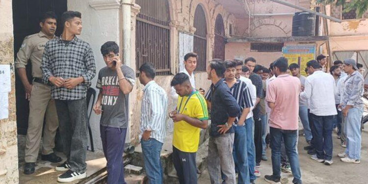 छात्र संघ चुनाव के लिए मतदान प्रक्रिया संपन्न