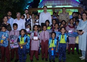 भिक्षा से शिक्षा की ओर, जिला प्रशासन की सराहनीय पहल