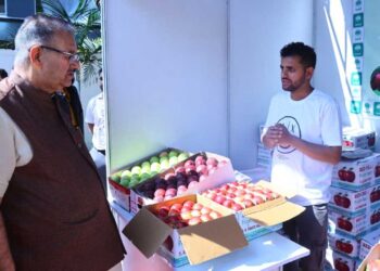 सेब महोत्सव 2.0 का कृषि मंत्री गणेश जोशी ने किया शुभारंभ