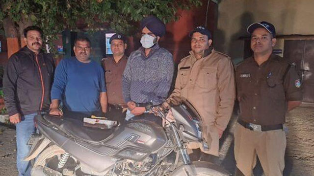 आठ लाख की अफीम के साथ नशा तस्कर गिरफ्तार