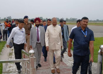 कैंची धाम के दर्शन के लिए उत्तराखंड पहुंचे पूर्व राष्ट्रपति रामनाथ कोविंद