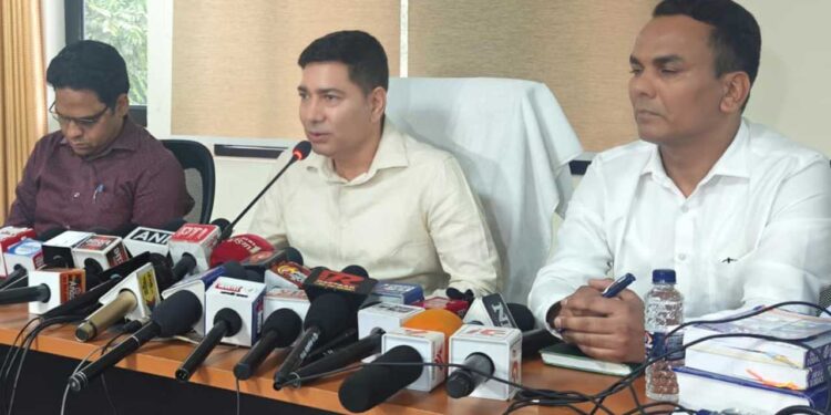 प्रतिबंधित कफ सिरप के खिलाफ चलाया जा रहा सघन अभियान