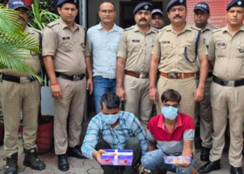 सोने के जेवरात सहित दो चोर गिरफ्तार