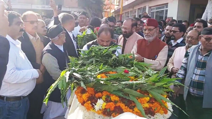 राज्य निर्माण आन्दोलनकारी दिवाकर भट्ट का पार्थिव शरीर पंचतत्वों में विलिन