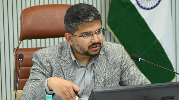 जल जीवन मिशन कार्यों में तेजी लाए : अभिनव शाह