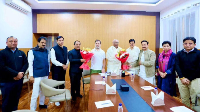 टीम गोदियाल पर उभरे मतभेद