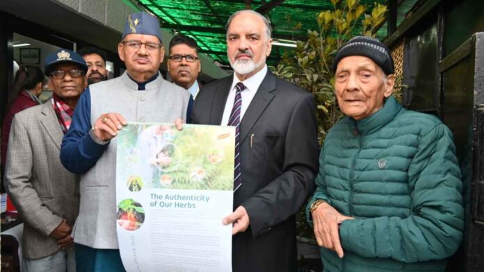 फाइटोकेमिस्ट्री और आयुर्वेद उत्तराखण्ड के विकास के मजबूत आधार : गणेश जोशी