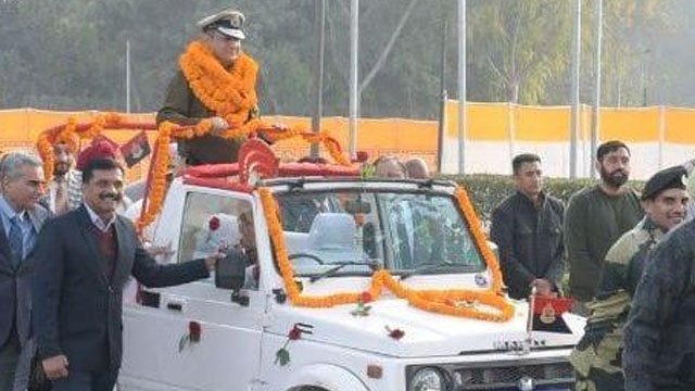 रेजिमेंट की हर परंपरा, अनुष्ठान, समारोह और प्रार्थना एक परेड है