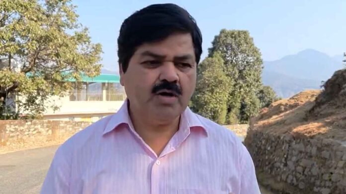 सरकार की आंखें व कान बंद और मुंह खुला हुआ हैः गोदियाल