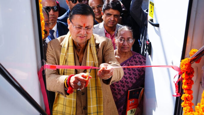 मुख्यमंत्री धामी ने किया लैब ऑन व्हील्स (इंफोसिस स्प्रिंगबोर्ड) किया का फ्लैग ऑफ