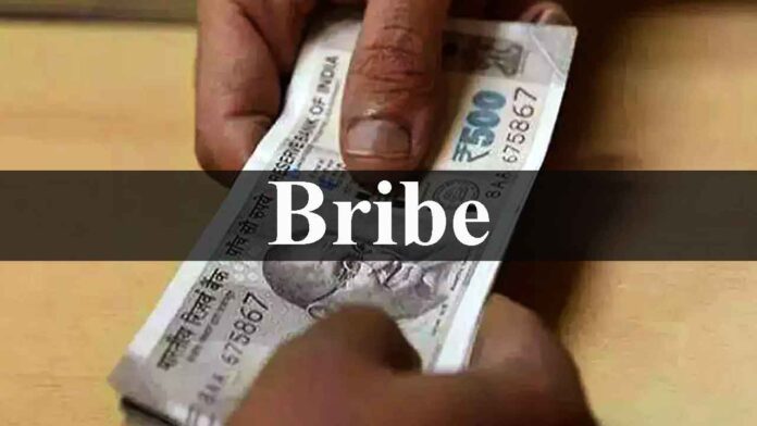 ऊर्जा निगम का अवर अभियंता रिश्वत लेते रंगे हाथ गिरफ्तार