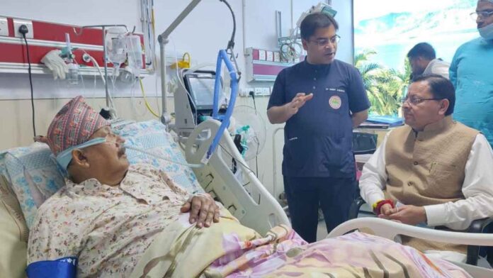 कैबिनेट मंत्री महाराज की तबीयत बिगड़ी, एम्स ऋषिकेश में भर्ती