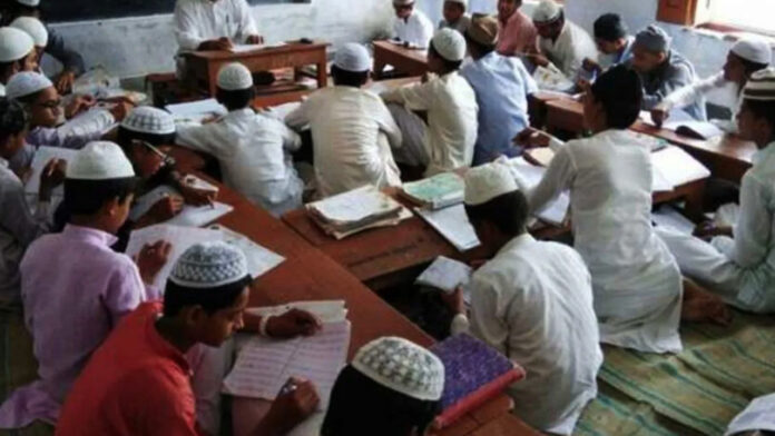 उत्तराखंड के मदरसों में बाहरी छात्रों के दाखिले का मामला
