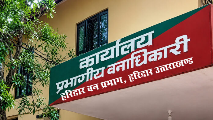 बाघ शिकार मामले में रेंजर, फॉरेस्टर व फॉरेस्ट गार्ड पर गिरी गाज, निलंबित